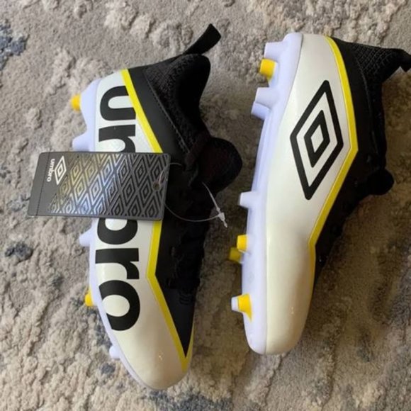 Umbro Pivot Kids Soccer Cleats Black/White/Yellow - Picture 8 of 10